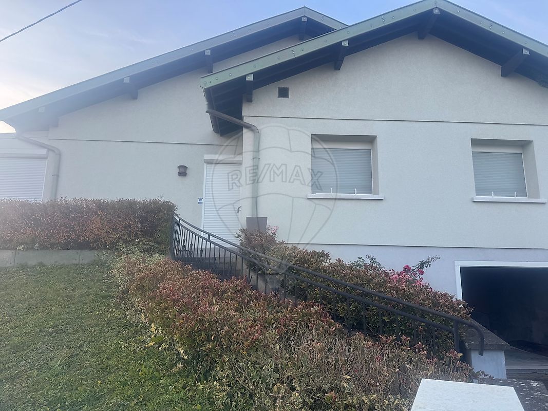 Maison 4 pièces 105 m² · à Montreux-Vieux · 105 m² · 231 000 €