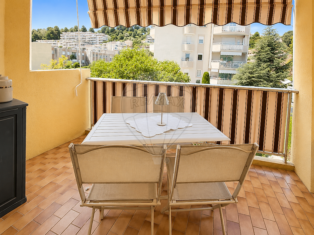 Appartement 3 pièces 61 m² · à Saint-Laurent-du-Var · 61 m² · 328 000 €