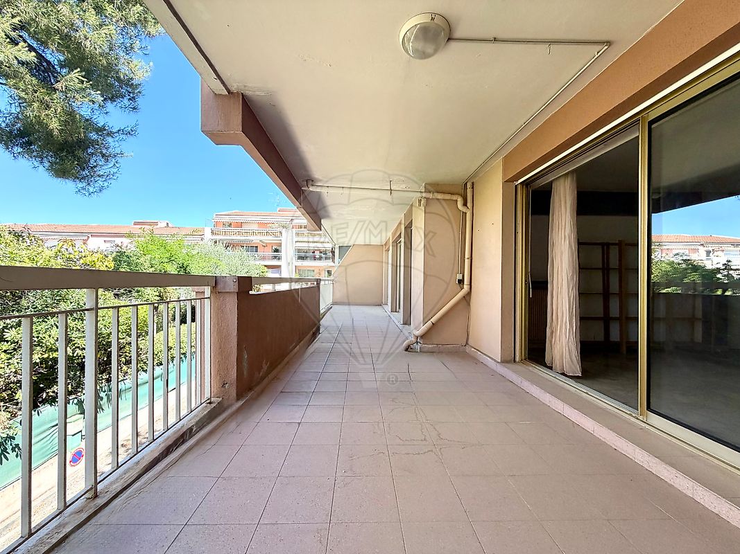 Appartement 3 pièces 97 m² · à Nice · 97 m² · 279 000 €