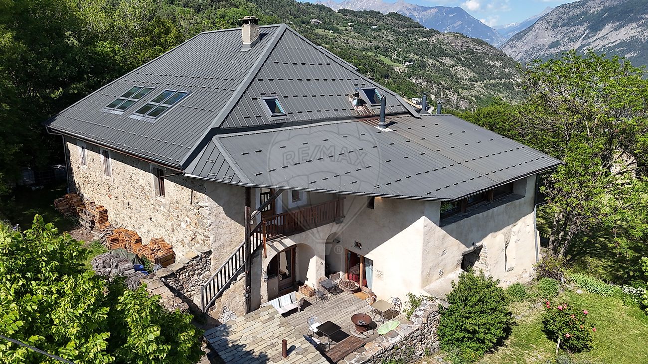 Maison 421 m² · à Châteauroux-les-Alpes · 421 m² · 1 275 000 €