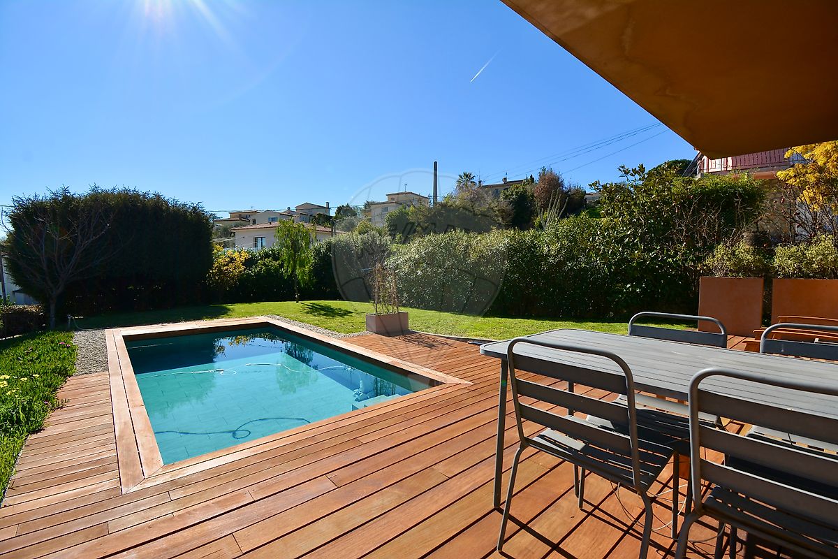 Maison 160 m² · à Cagnes-sur-Mer · 160 m² · 1 230 000 €