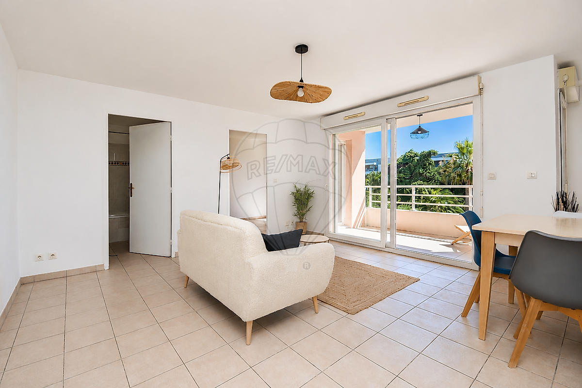 Appartement 2 pièces 45 m² · à Villeneuve-Loubet · 45 m² · 250 000 €