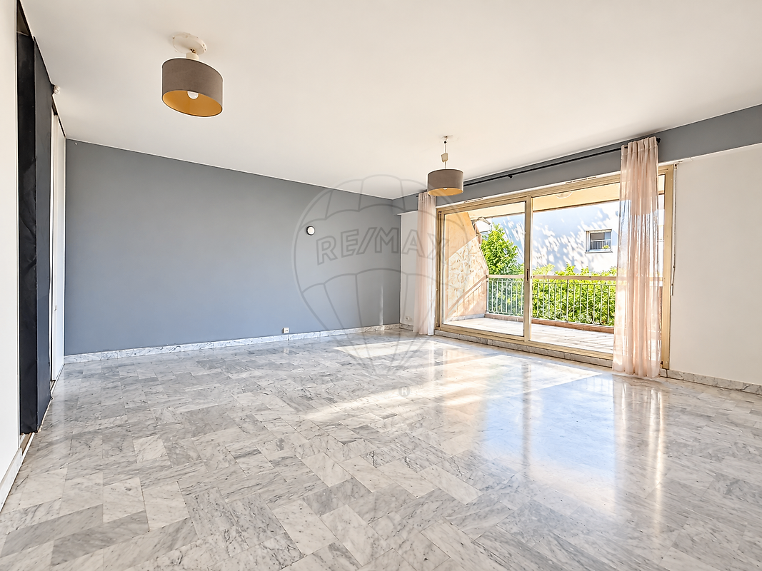 Appartement 3 pièces 97 m² · à Nice · 97 m² · 279 000 €
