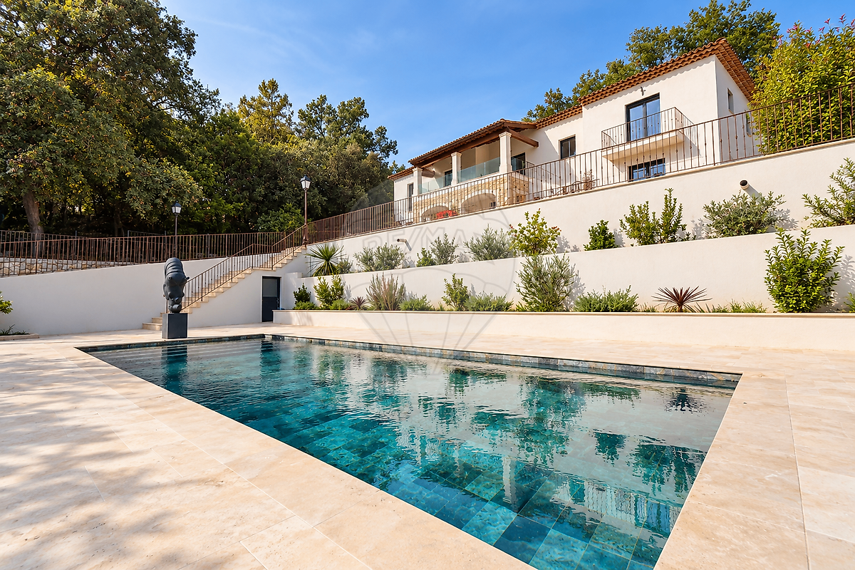Maison 282 m² · à Roquefort-les-Pins · 282 m² · 1 790 000 €