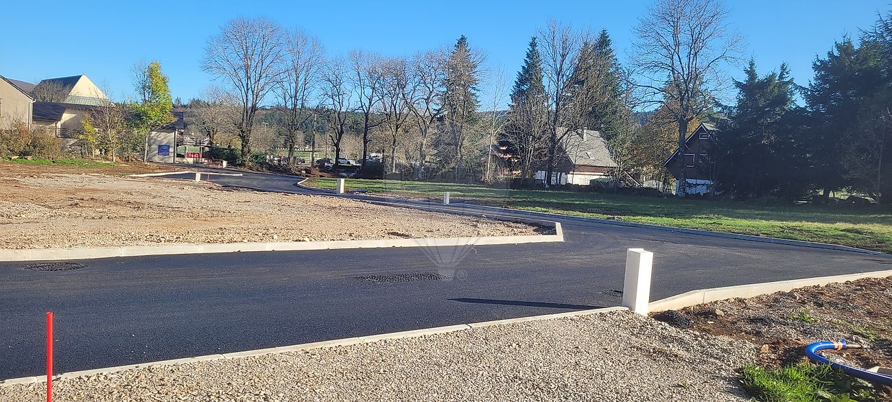 Terrain 725 m² · à Saint-Sauveur-Camprieu · 725 m² · 79 000 €