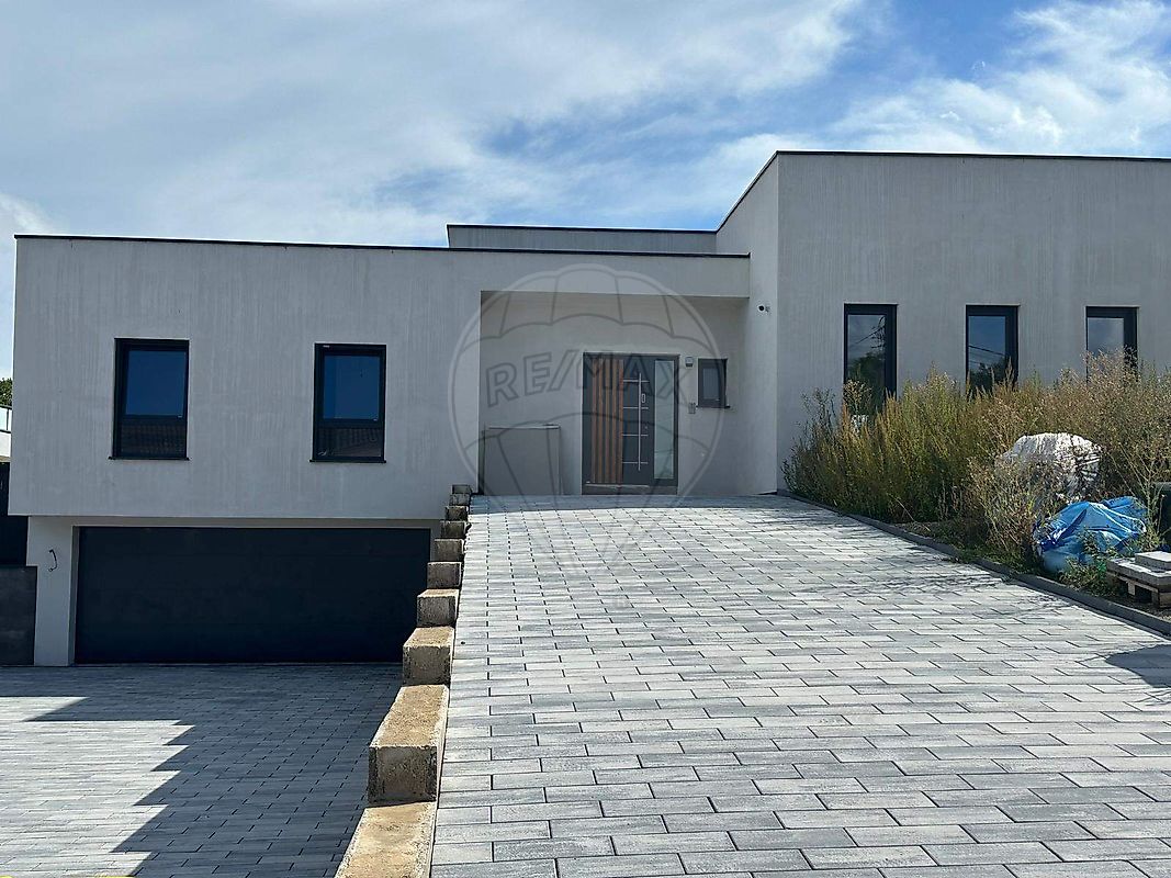 Maison 6 pièces 240 m² · à Diebling · 240 m² · 934 000 €