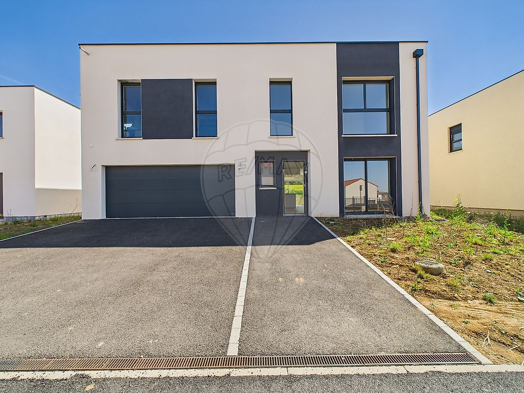 Maison 13 pièces 220 m² · à Amnéville · 220 m² · 449 000 €