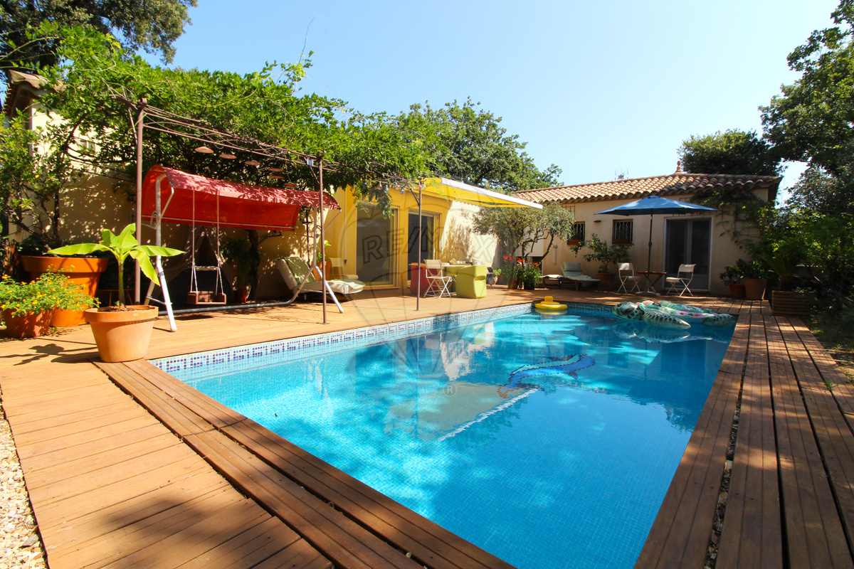 Main Photo of a 3 bedroom  Maison for sale