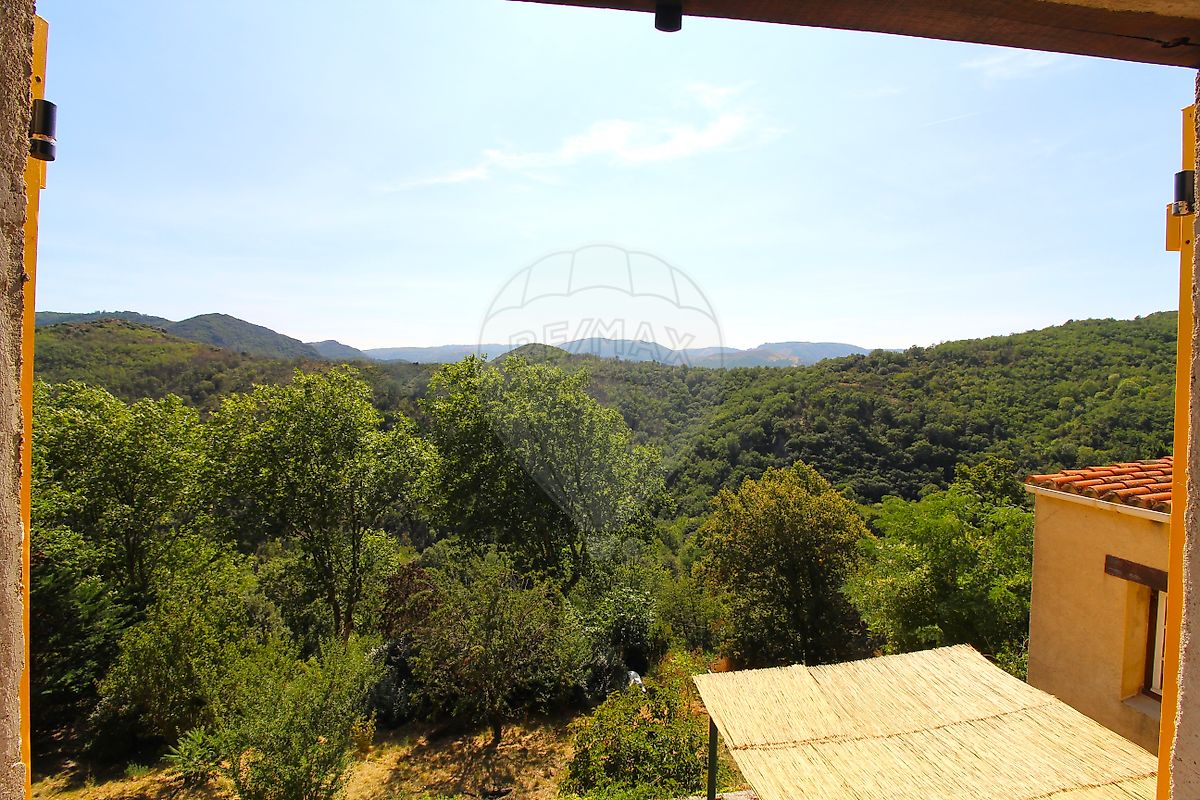 Maison 9 pièces 158 m² · à Saint-Gervais-sur-Mare · 158 m² · 198 000 €
