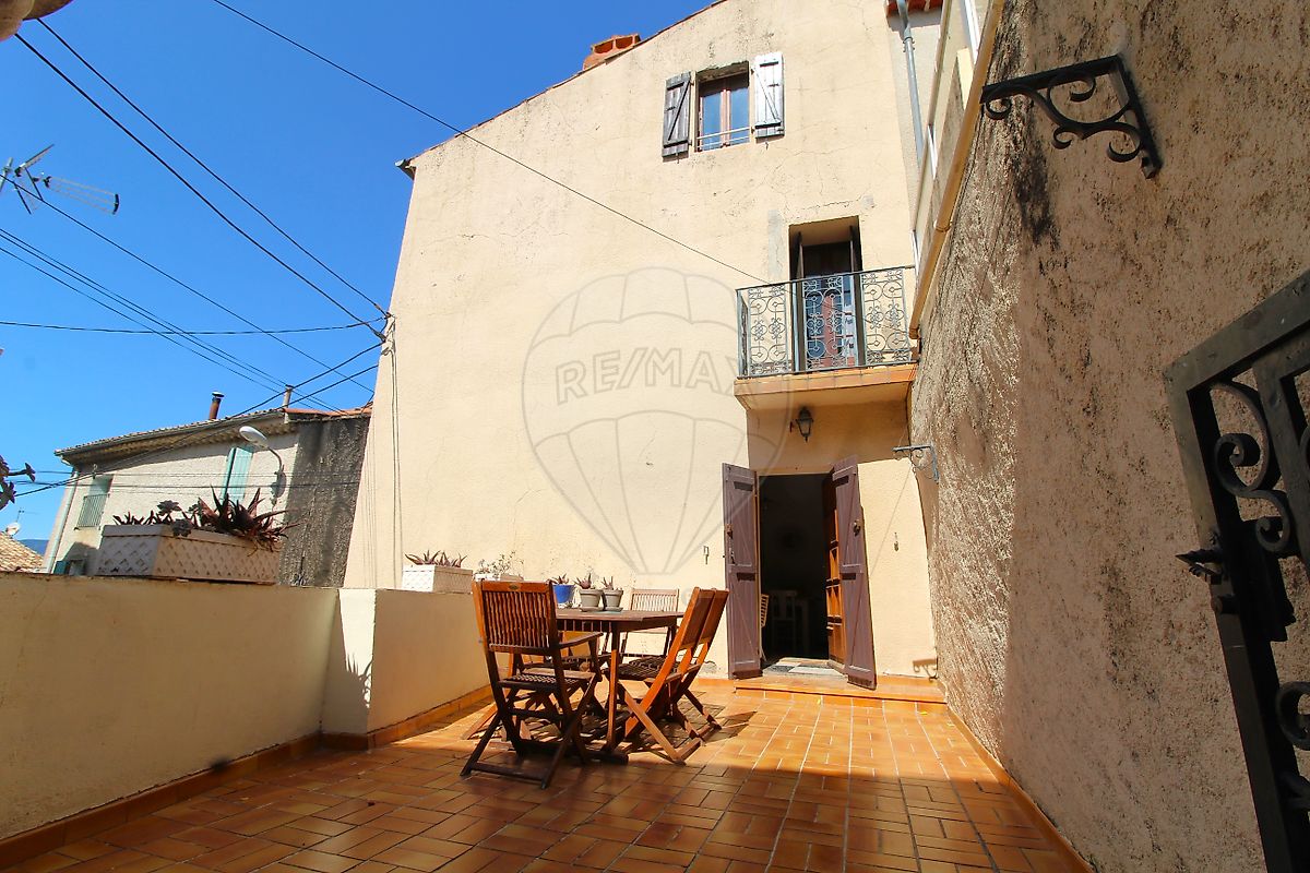 Main Photo of a 2 bedroom  Maison for sale