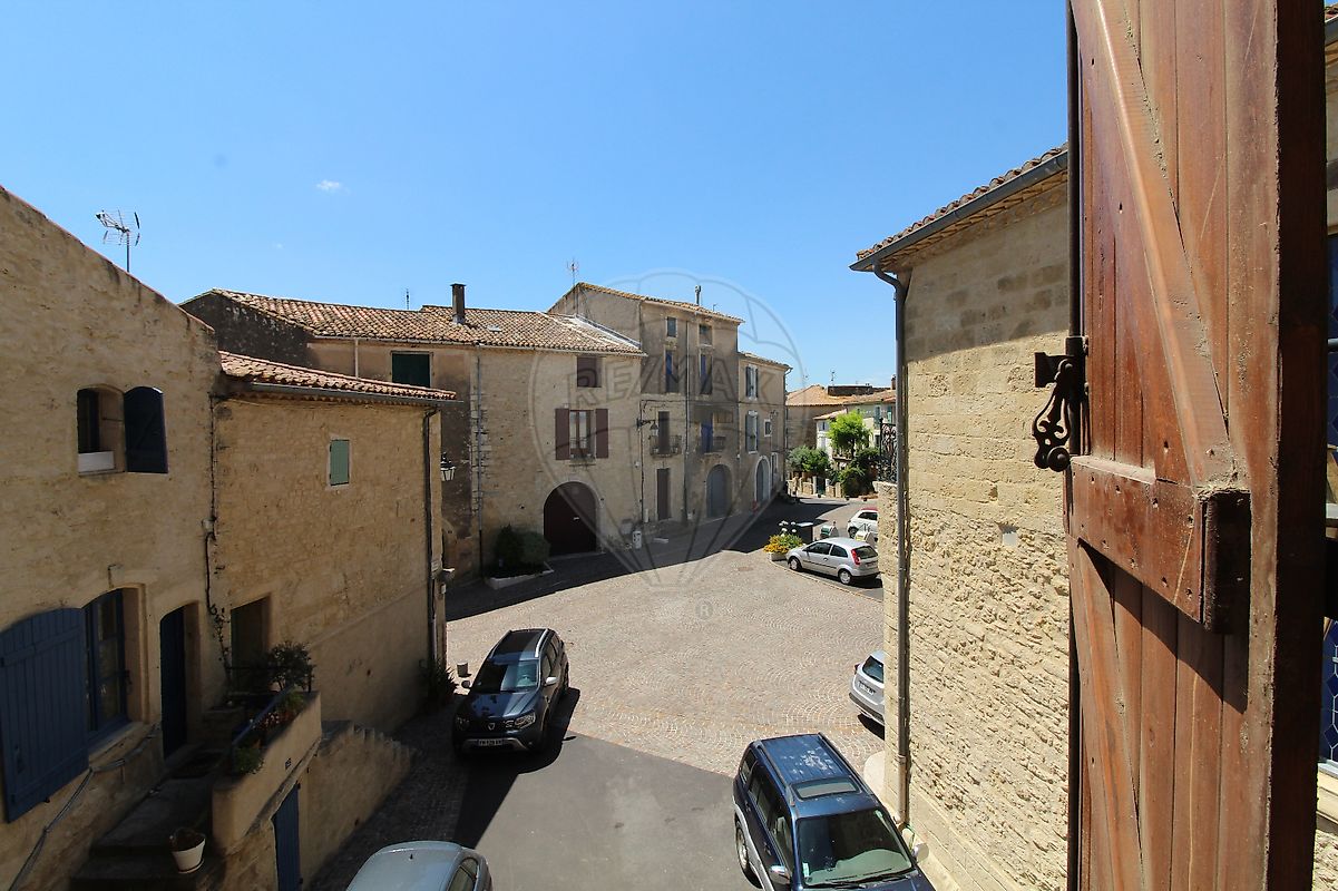 Main Photo of a 3 bedroom  Maison for sale