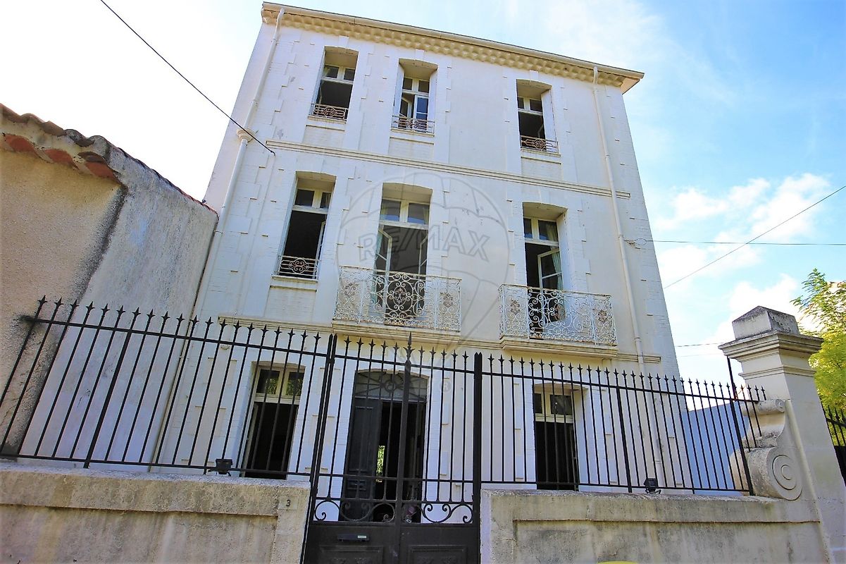 Main Photo of a 3 bedroom  Maison for sale