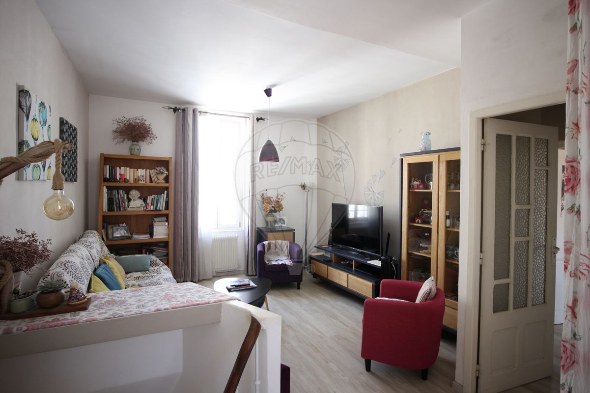 Main Photo of a 2 bedroom  Maison for sale