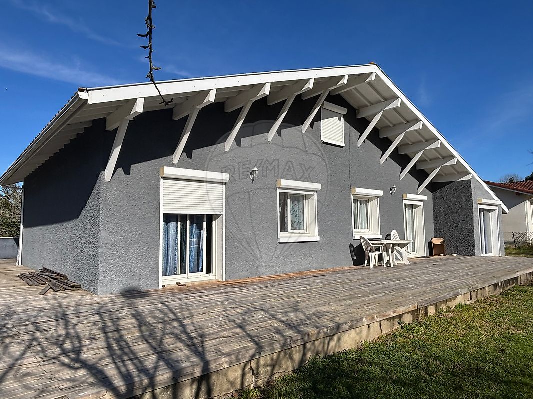 Maison 6 pièces 142 m² · à Saint-Vincent-de-Paul · 142 m² · 315 000 €