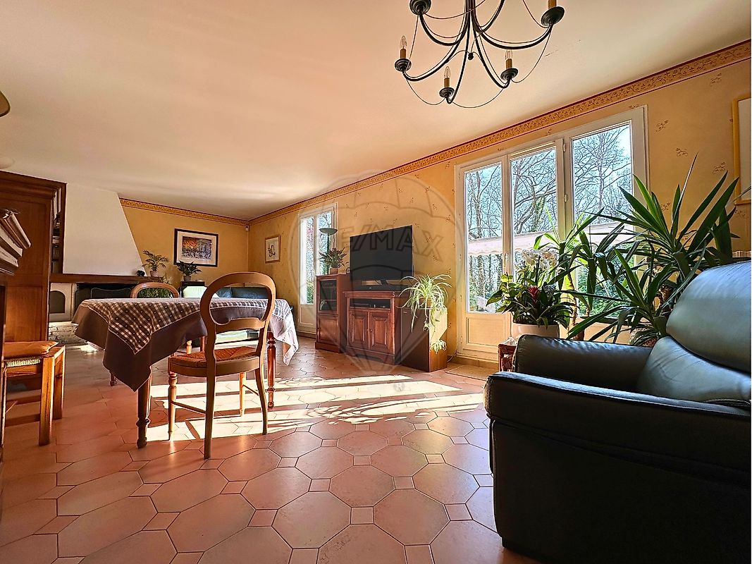 Maison 9 pièces 229 m² · à Senlis · 229 m² · 399 000 €
