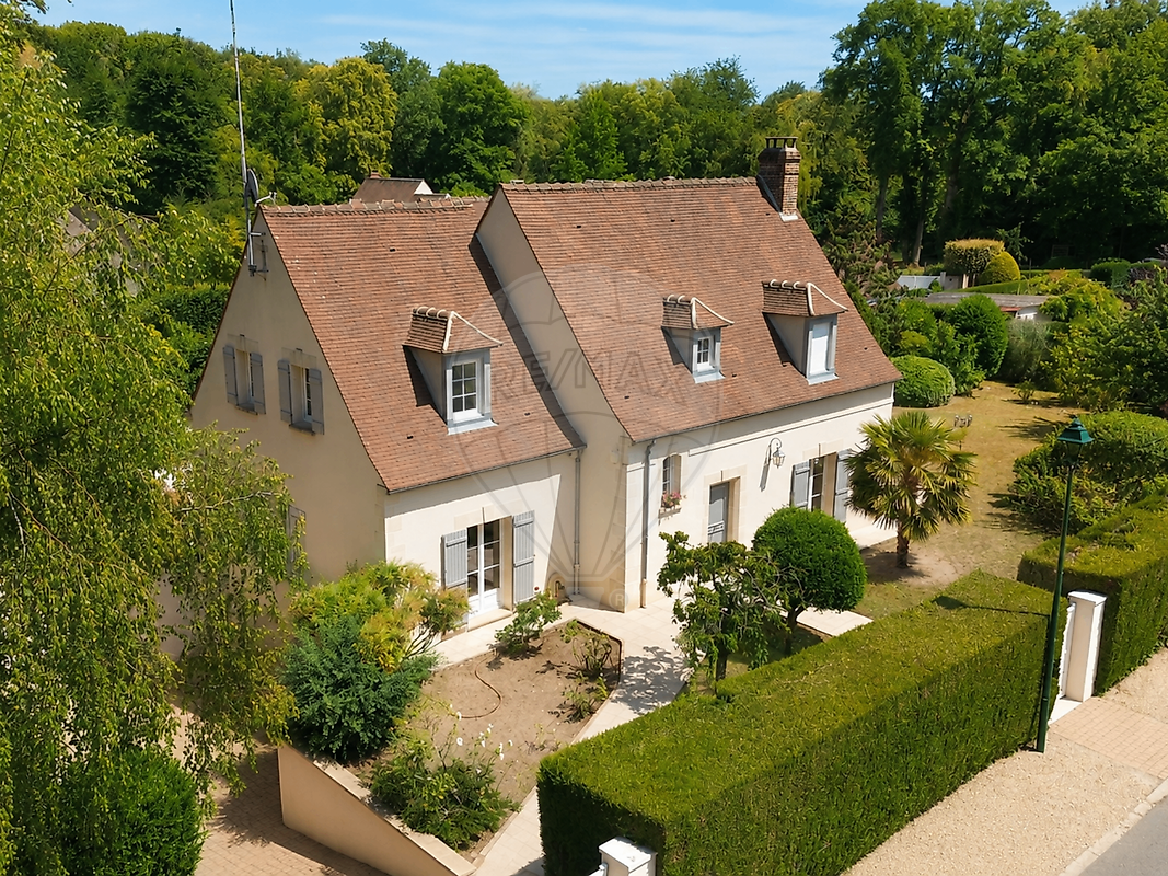 Maison 180 m² · à Senlis · 180 m² · 685 000 €
