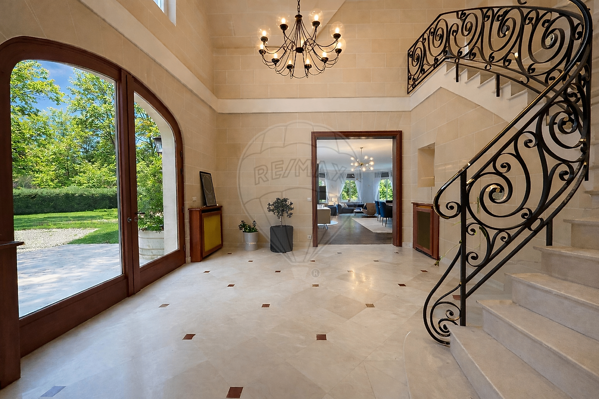 Maison 12 pièces 400 m² · à Chantilly · 400 m² · 1 790 000 €