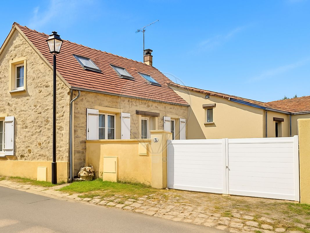 Maison 105 m² · à Crépy-en-Valois · 105 m² · 249 500 €