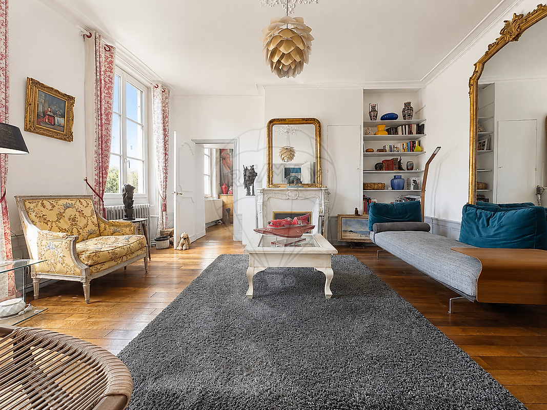 Maison 400 m² · à Senlis · 400 m² · 790 000 €