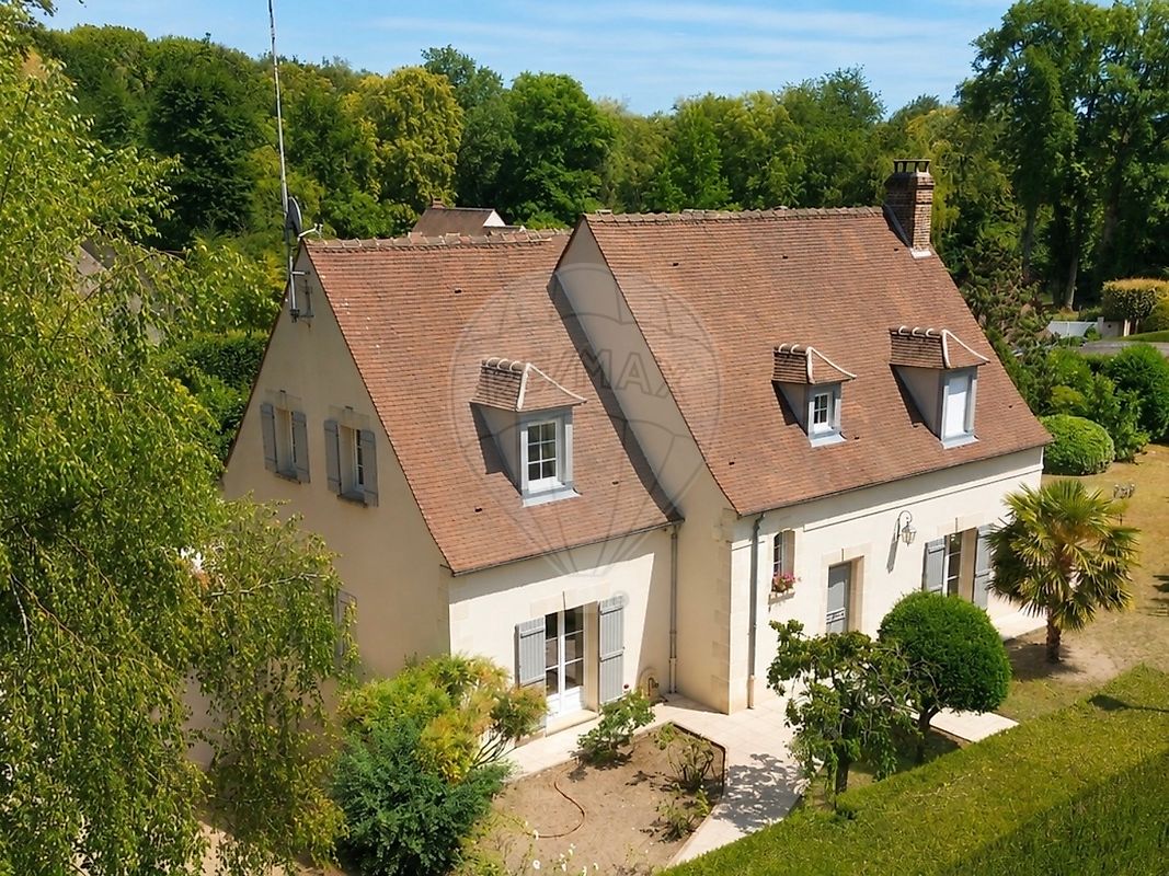 Maison 180 m² · à Senlis · 180 m² · 685 000 €