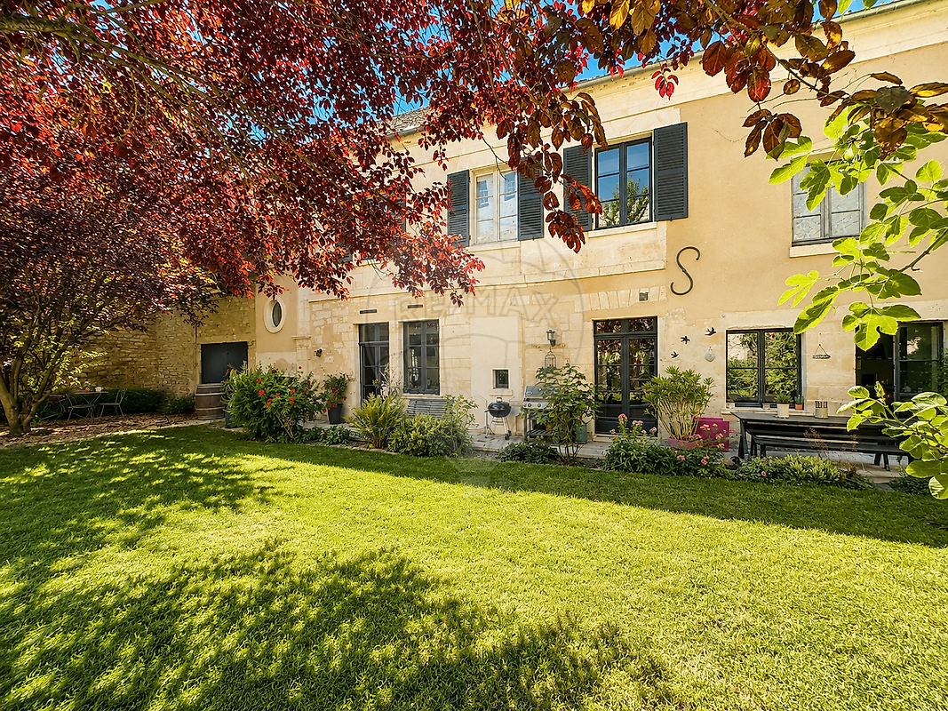 Maison 300 m² · à Senlis · 300 m² · 1 098 000 €