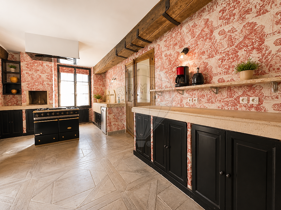Maison 325 m² · à Senlis · 325 m² · 1 285 000 €