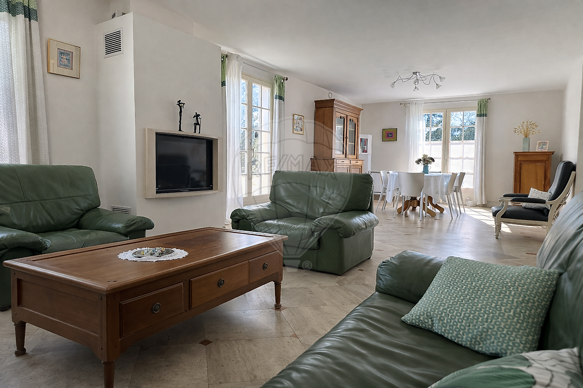 Maison 147 m² · à Le Plessis-Belleville · 147 m² · 380 000 €