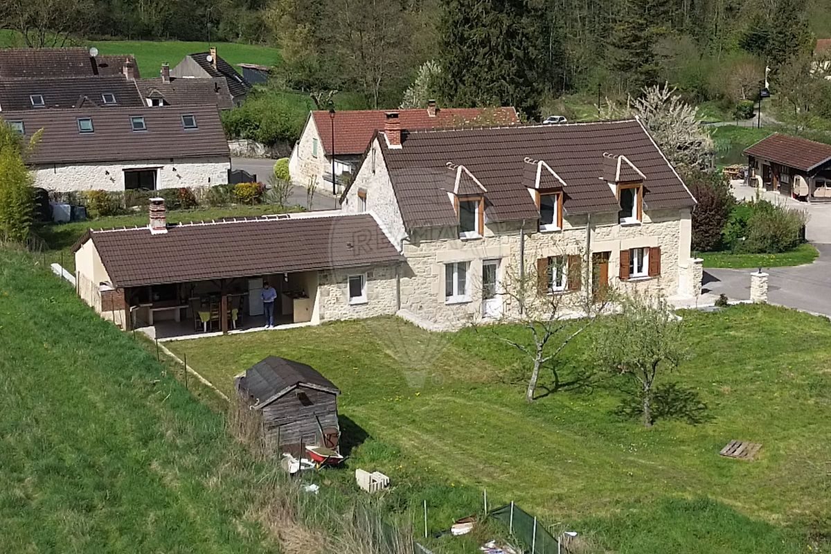 Maison 175 m² · à Senlis · 175 m² · 410 000 €