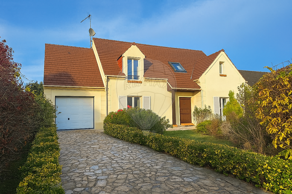 Maison 136 m² · à Senlis · 136 m² · 479 000 €