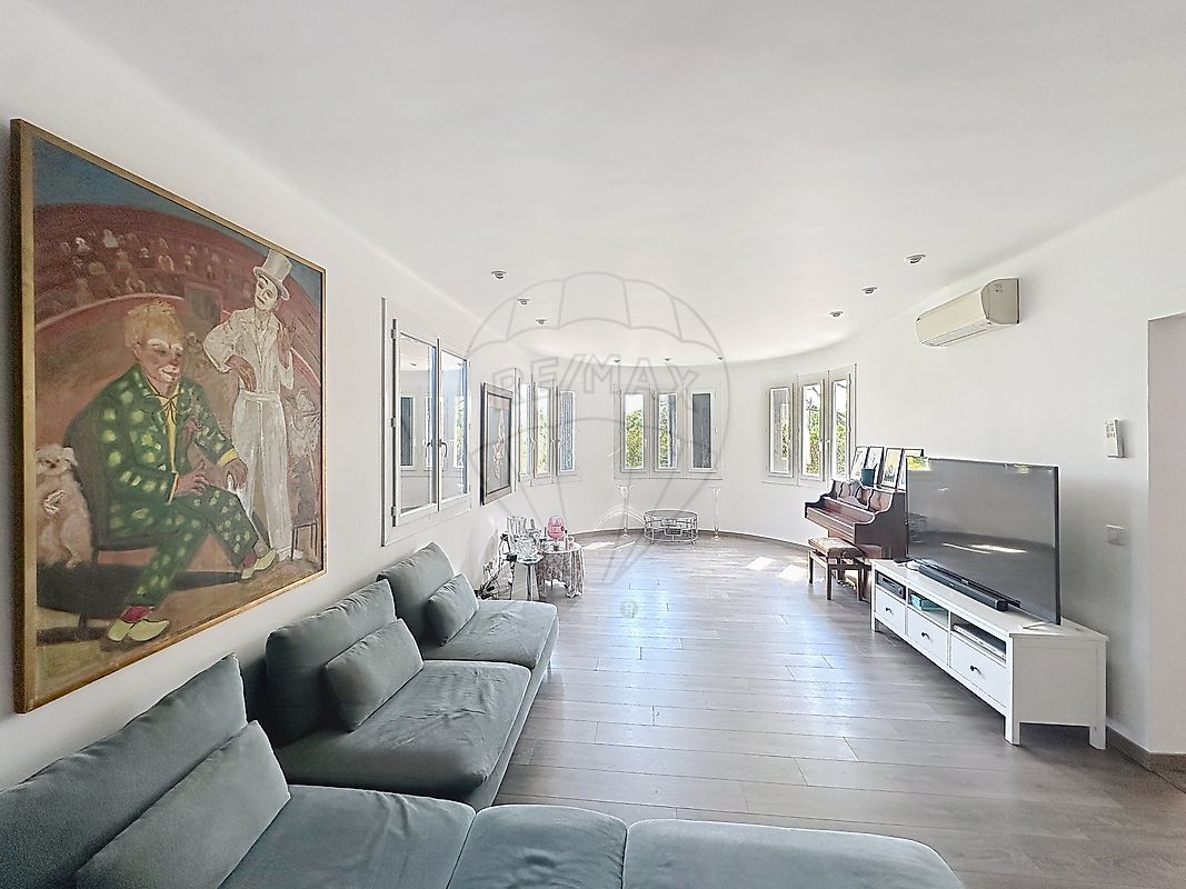 Maison à vendre, 8 pièces - Nîmes 30900