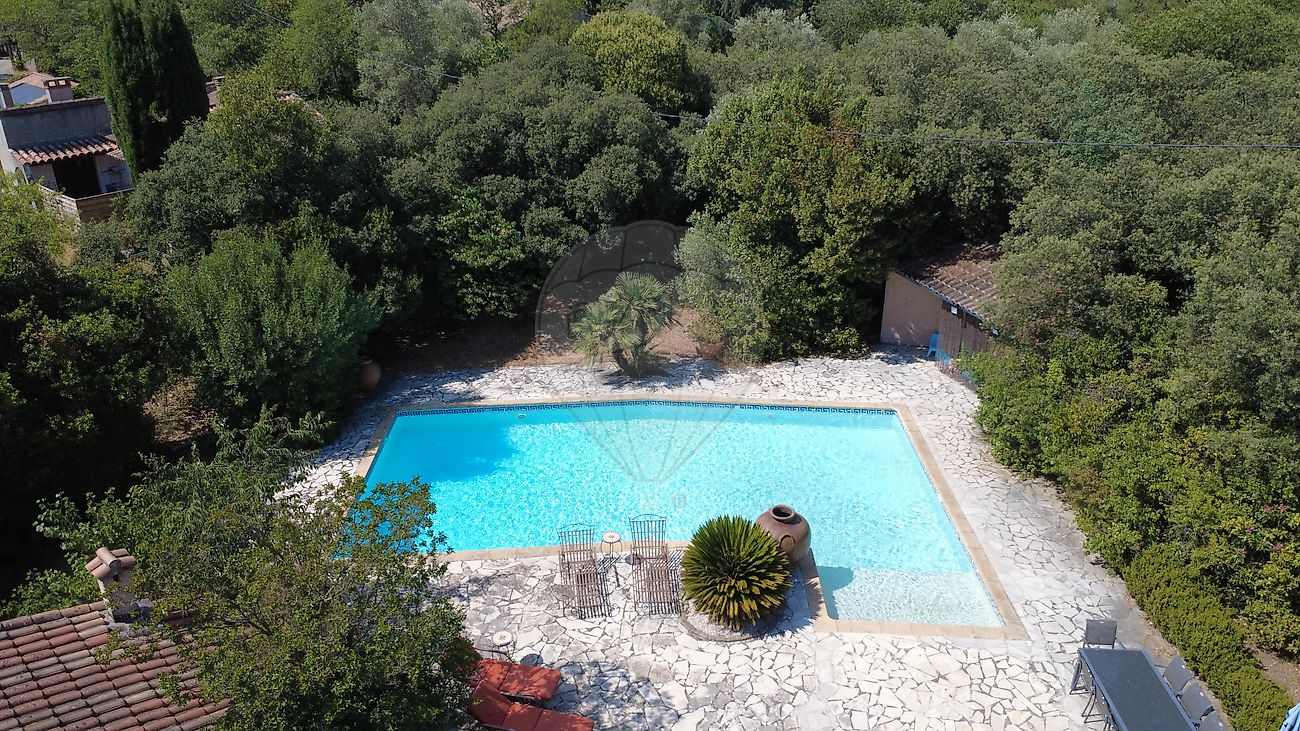 House for sale, 8 rooms