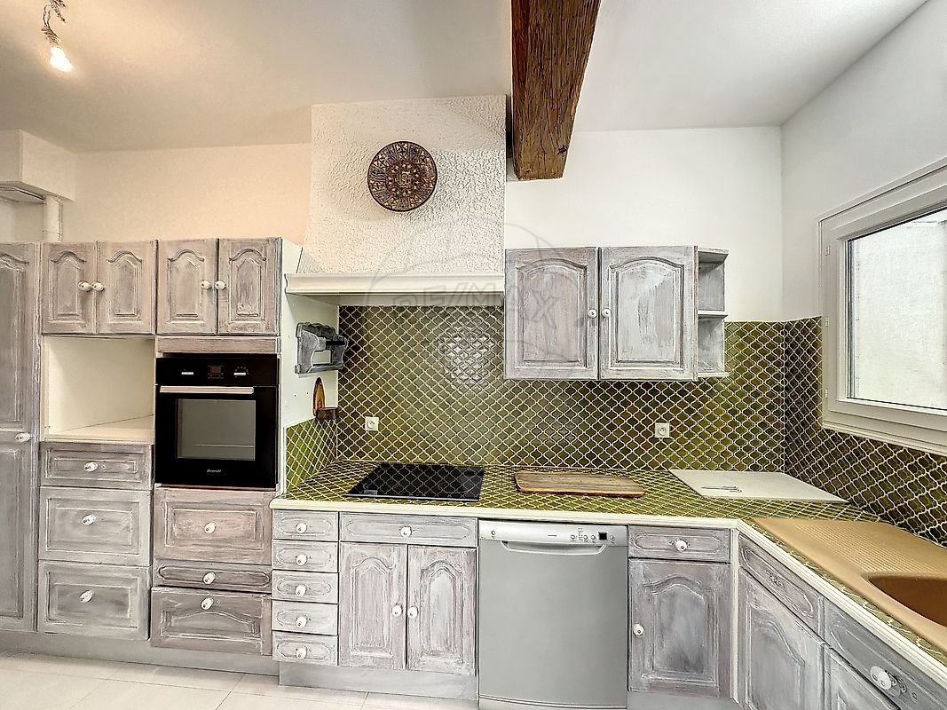 Maison à louer, 5 pièces - Nîmes 30900