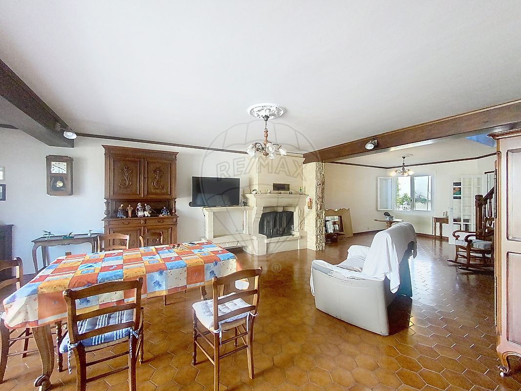 Maison à vendre, 6 pièces - Saintes-Maries-de-la-Mer 13460