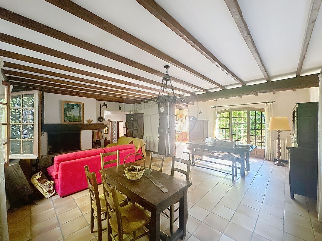 Maison à vendre, 6 pièces - Nîmes 30900