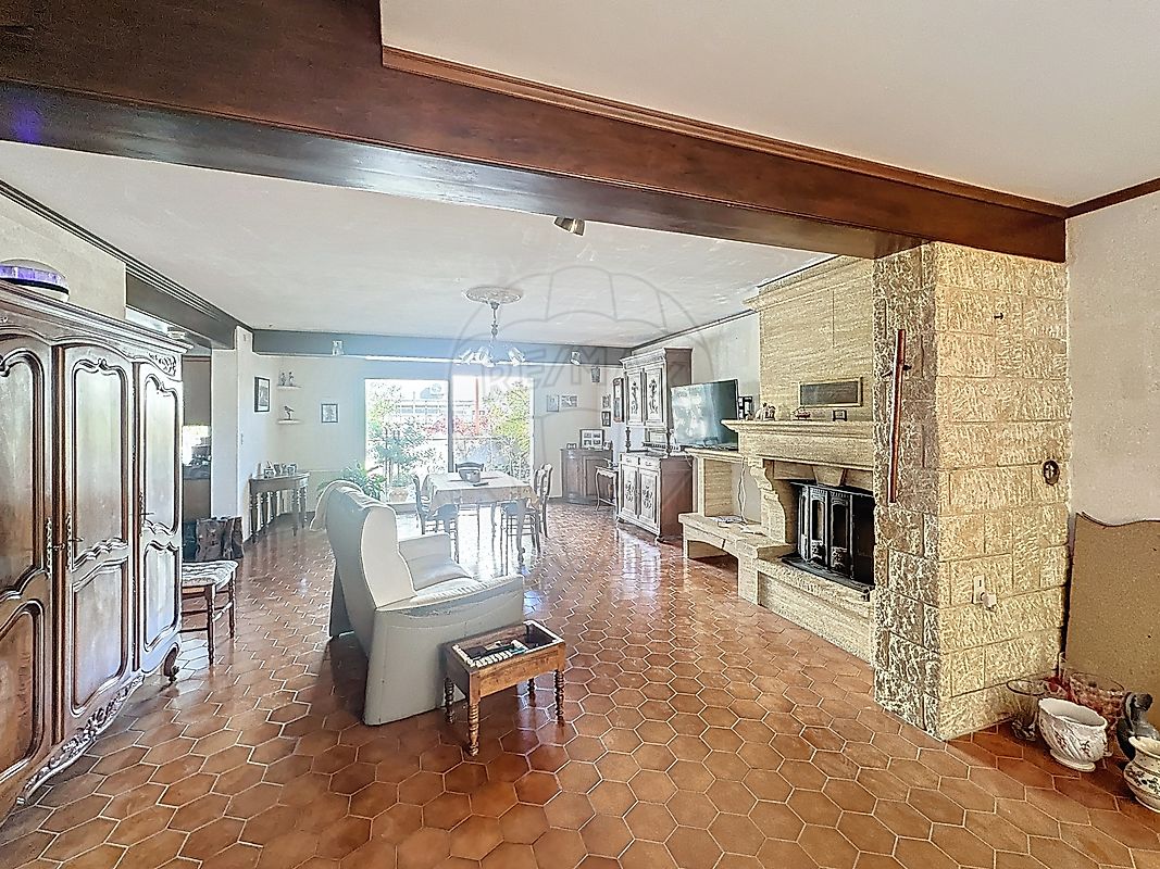 Maison à vendre, 6 pièces - Saintes-Maries-de-la-Mer 13460