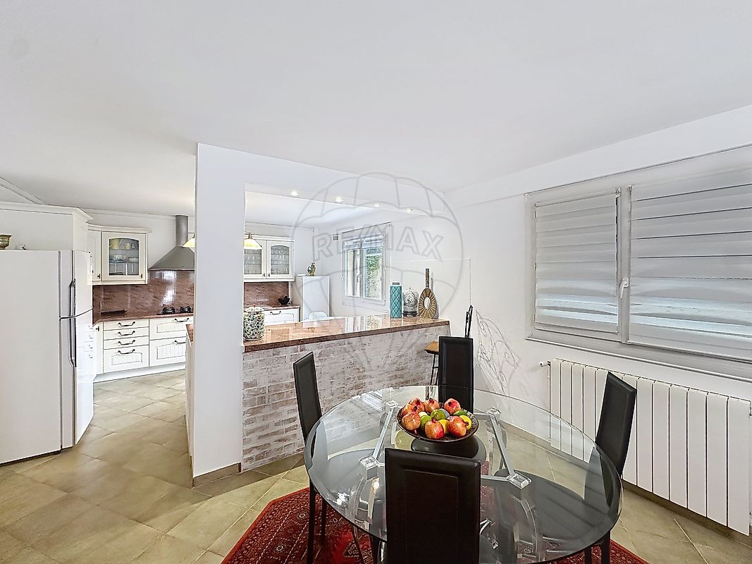 Maison à vendre, 8 pièces - Bagnols-sur-Cèze 30200