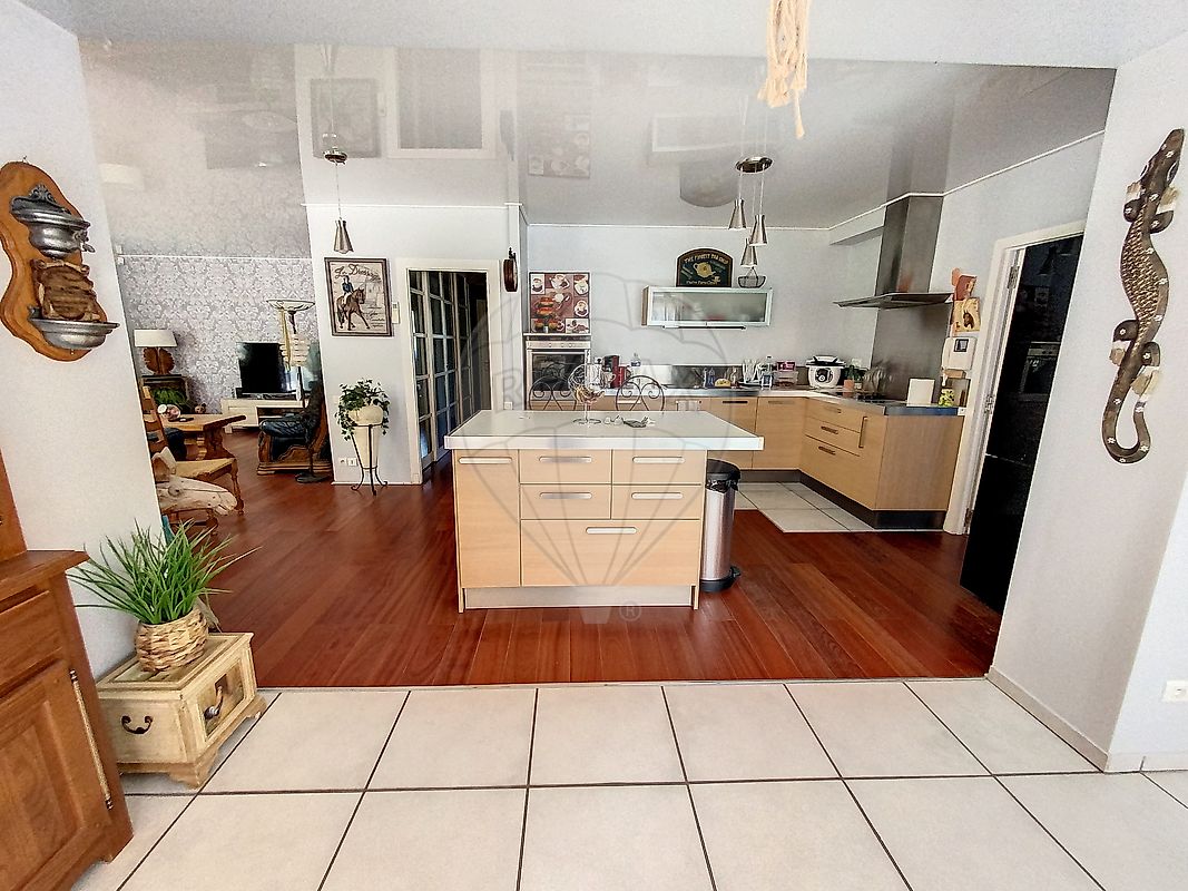 Maison à vendre, 5 pièces - Nîmes 30900