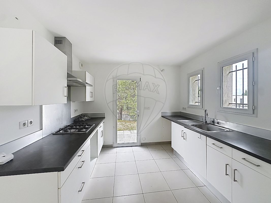 Maison à vendre, 4 pièces - Nîmes 30900