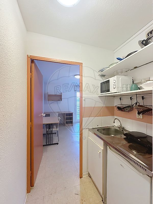 Appartement à louer, 1 pièce - Nîmes 30900