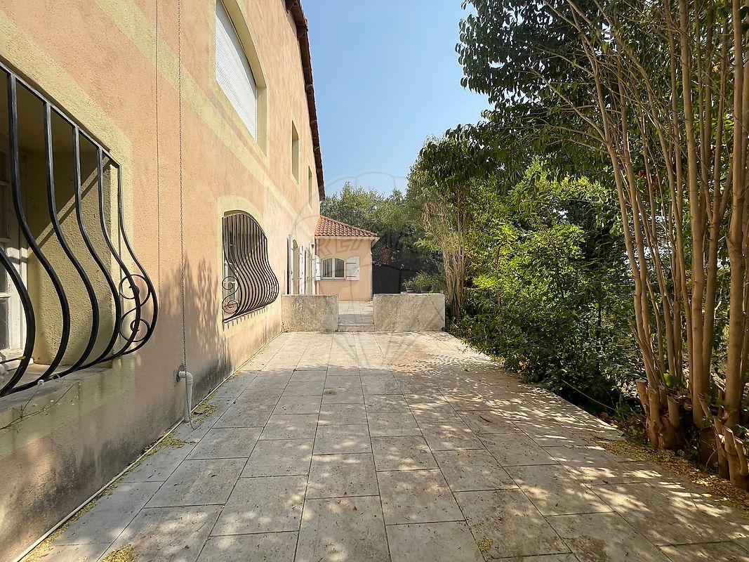 Immobilier pro à vendre - Nîmes 30900