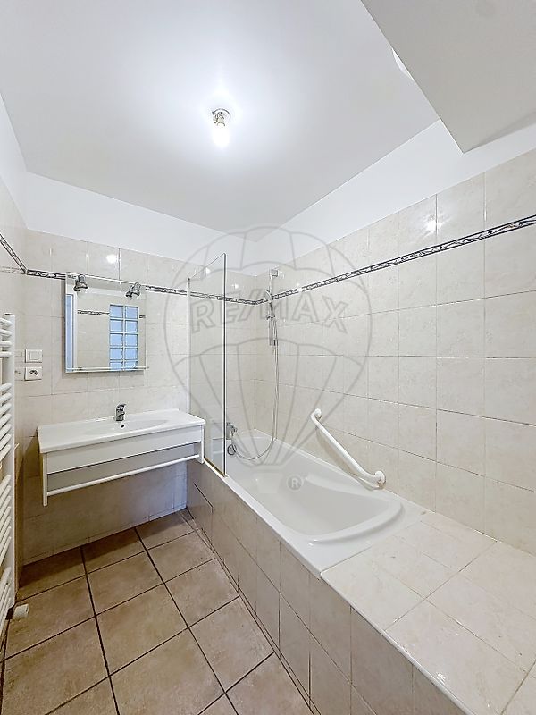 Appartement à vendre, 2 pièces - Nîmes 30000