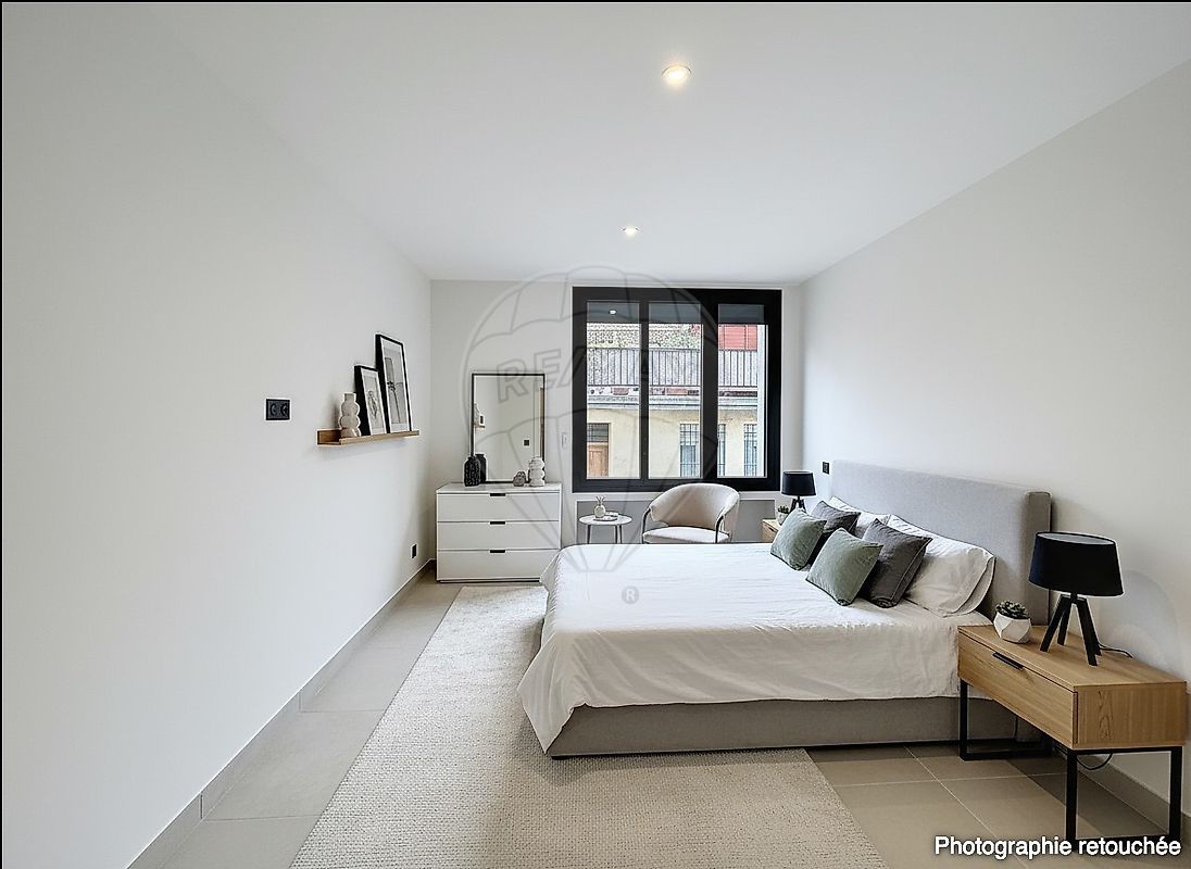 Appartement à vendre, 5 pièces - Nîmes 30000