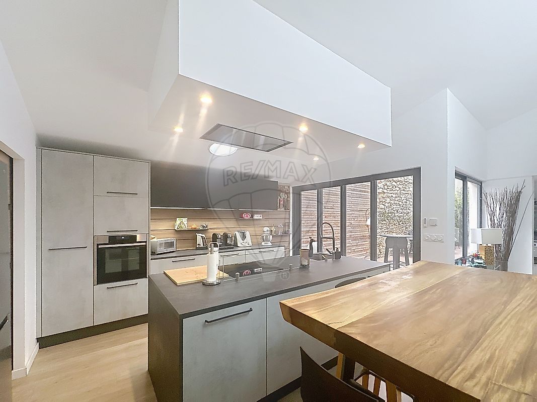 Maison à vendre, 5 pièces - Nîmes 30000