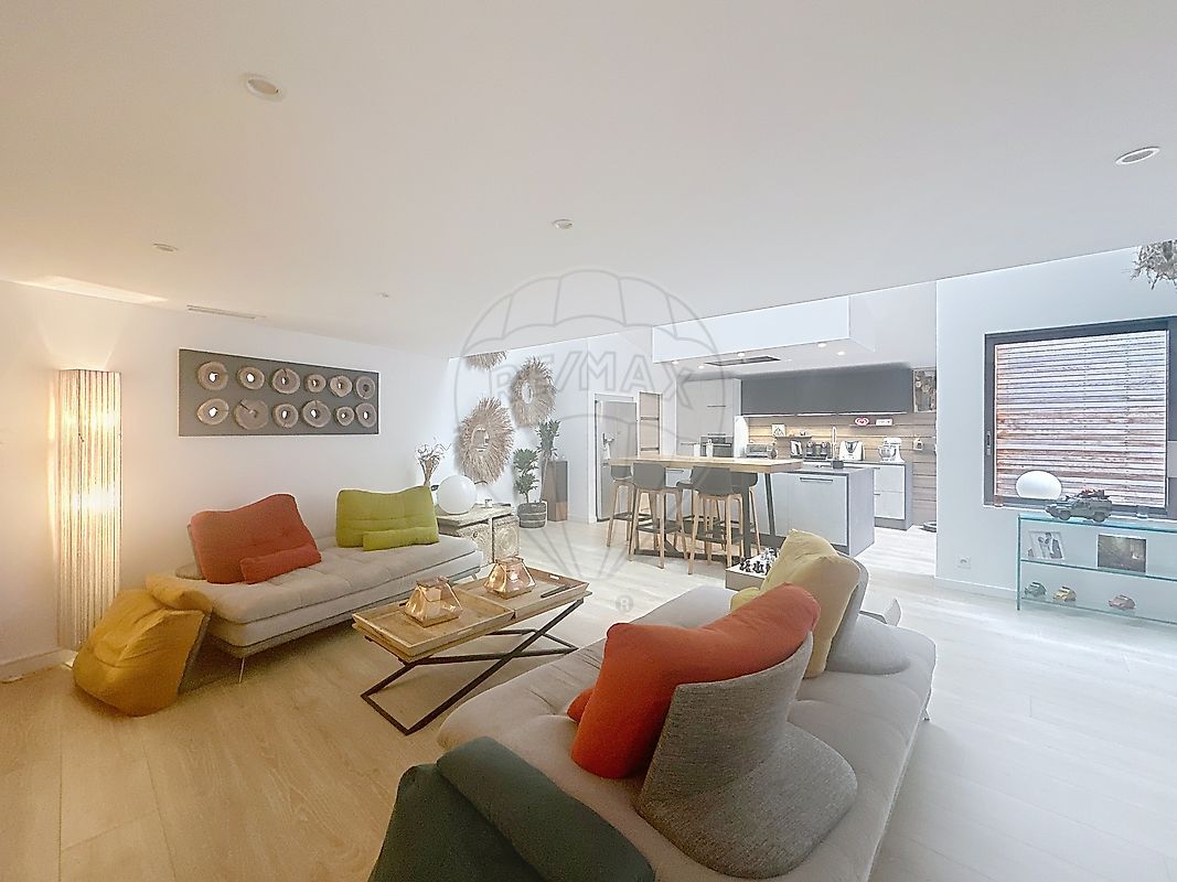 Maison à vendre, 5 pièces - Nîmes 30000