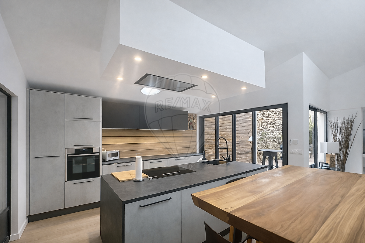 Maison à vendre, 5 pièces - Nîmes 30000