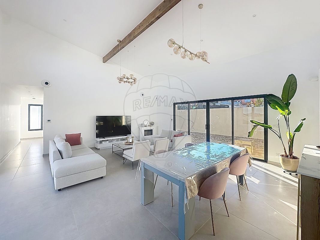 Maison à vendre, 7 pièces - Nîmes 30900