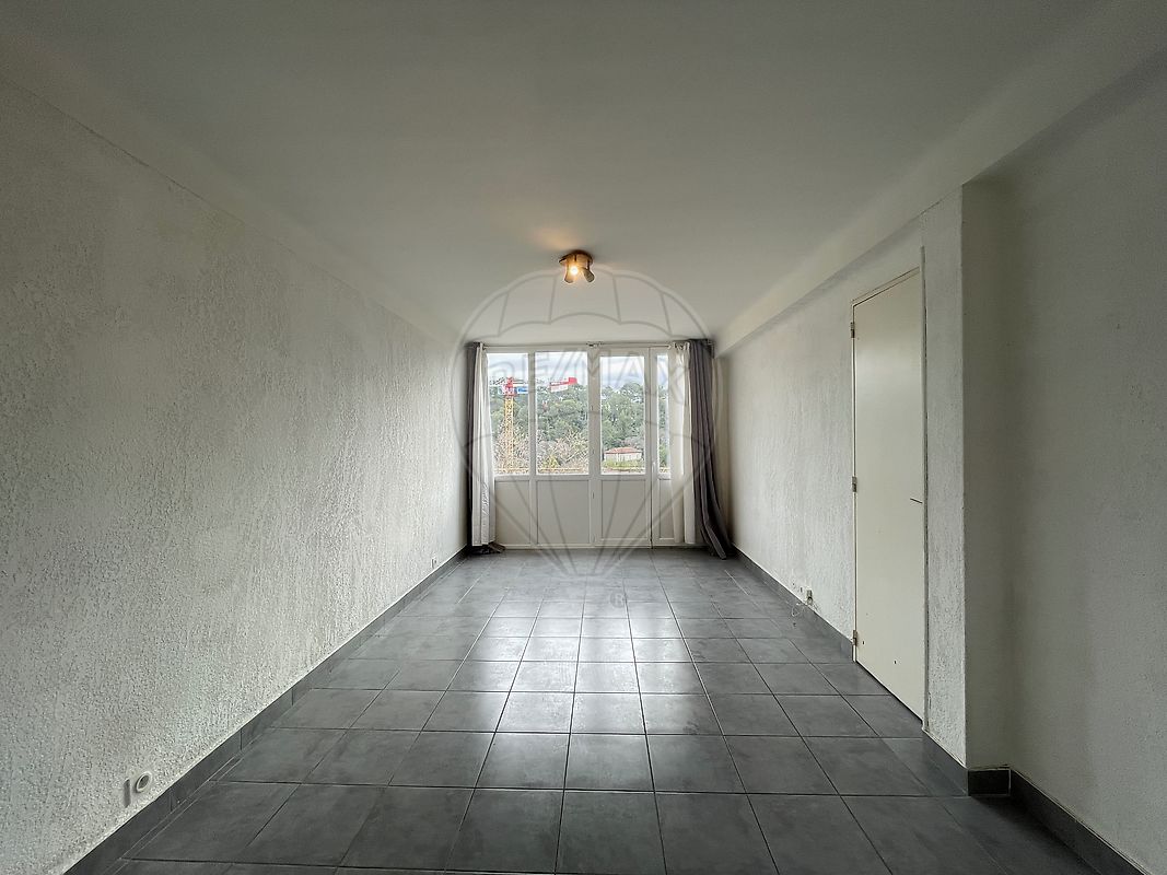 Appartement à vendre, 3 pièces - Nîmes 30900