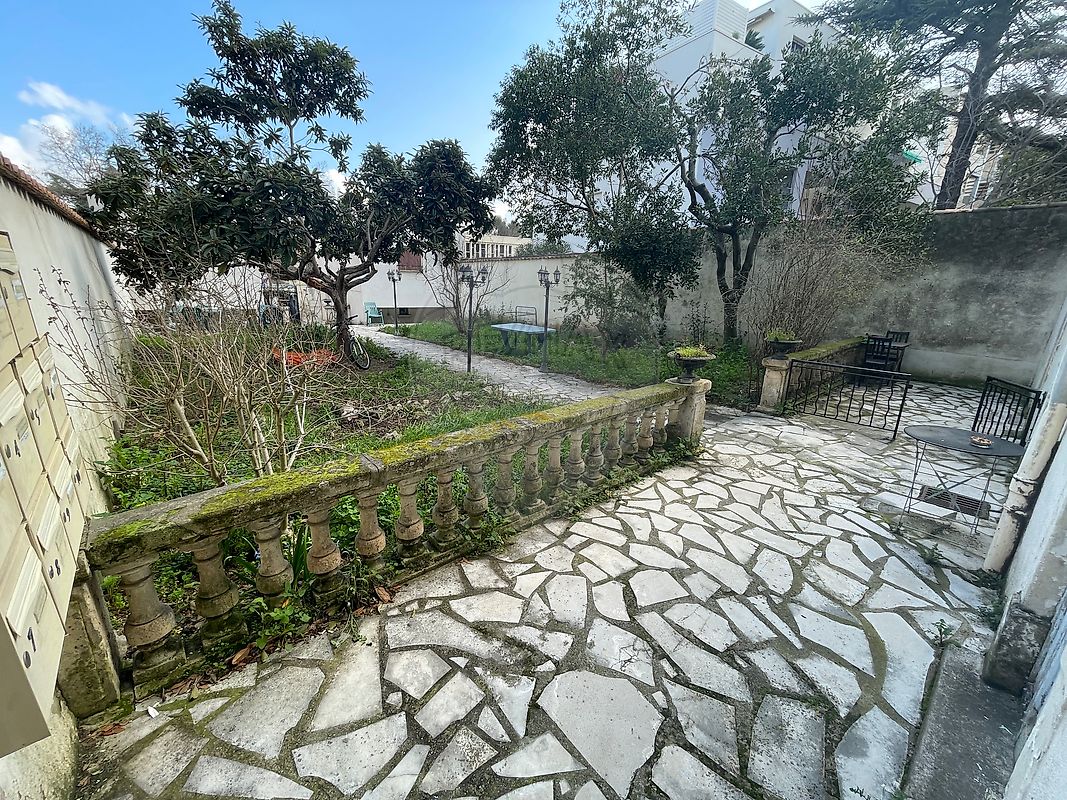 Immeuble à vendre - Nîmes 30000