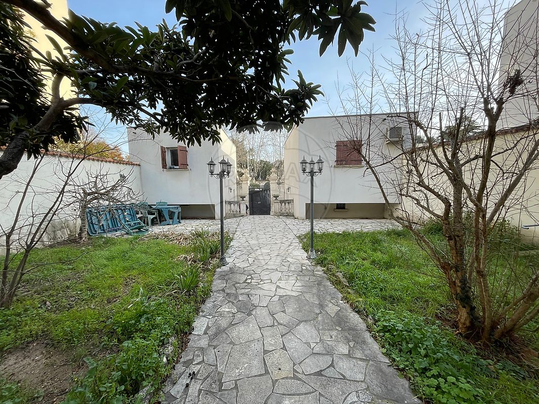 Immeuble à vendre - Nîmes 30000