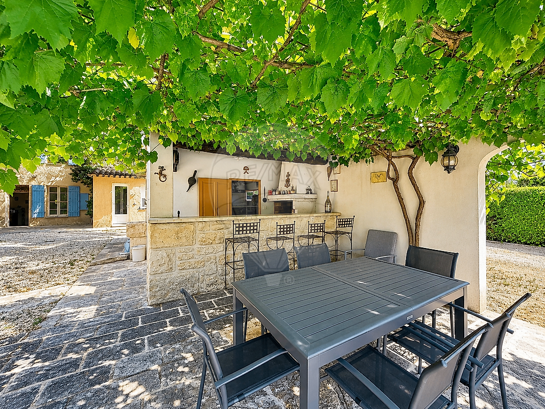 Maison à vendre, 12 pièces - Beaucaire 30300
